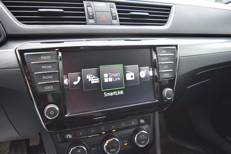 Škoda Superb (2016) 2.0TDI 140kw 4x4 DSG STYLE NAV - fotka 30 z 50