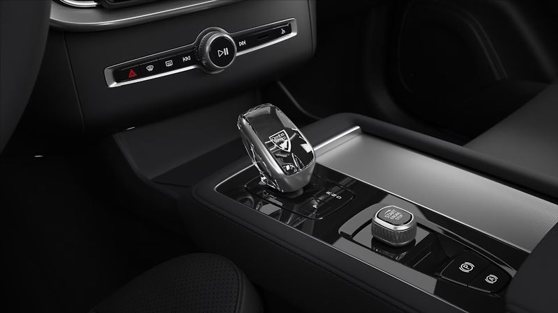 Volvo XC90 (2026) 2,0 T8  Plus Black Edition - fotka 9 z 14