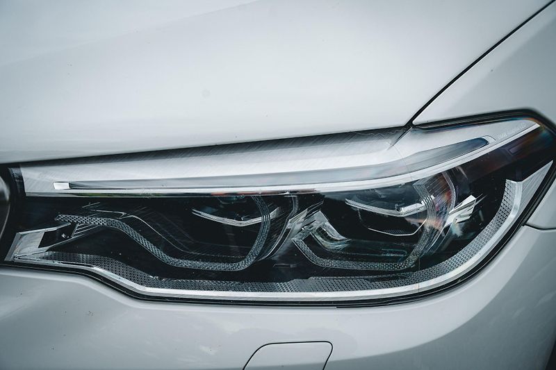BMW Řada 5 (2017) M550i xDrive ČR  - fotka 18 z 58