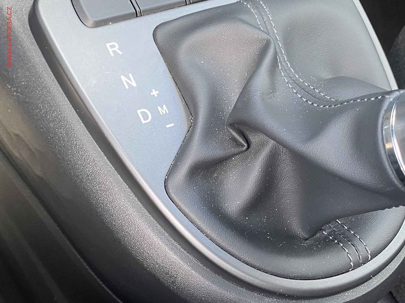Hyundai i10 (2021) 1.0i, 1.maj,ČR, Smart, AT - fotka 15 z 19