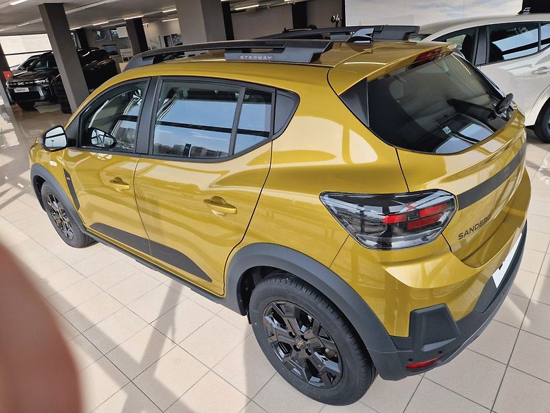 Dacia Sandero (2026) Stepway Extreme Eco-G 120 auto - fotka 2 z 5