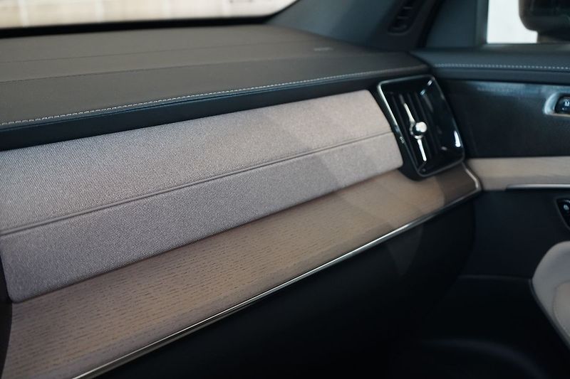 Volvo XC90 B5 PLUS Bright, Vzduch, 360° - fotka 41 z 50
