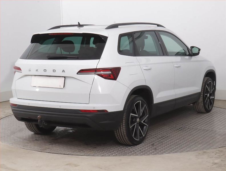 Škoda Karoq (2023) Style 1.5 TSI - fotka 5 z 18