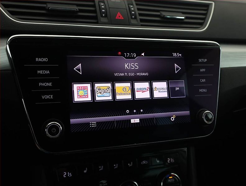 Škoda Superb (2020) 2.0 TDI, Serv.kniha, Tempomat - fotka 13 z 17