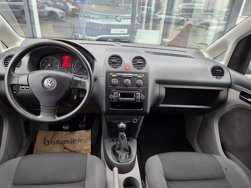 Volkswagen Caddy (2010) 1.9 TDI 4x4 - fotka 7 z 25