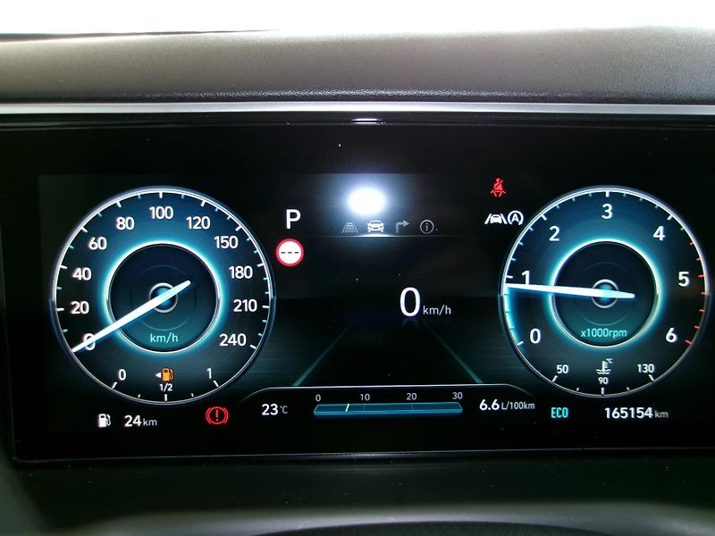 Hyundai Tucson (2022) 1.6CRDi MH 100kW AT 2WD PREMI - fotka 12 z 15