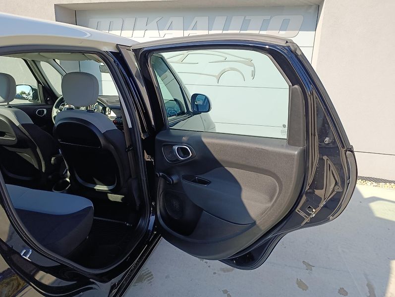 Fiat 500L 1.6JTD 77kW LIVING ČR - fotka 27 z 30