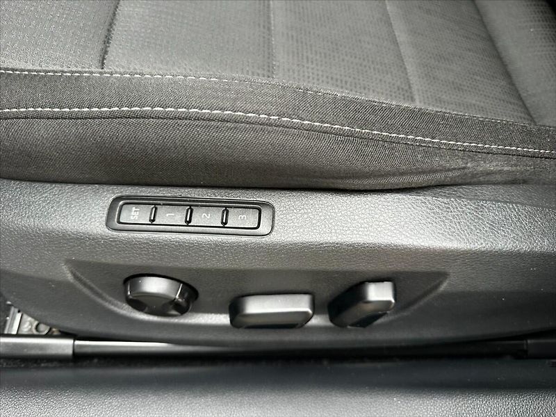 Škoda Superb 2,0 110kW DSG, CZ - fotka 19 z 41