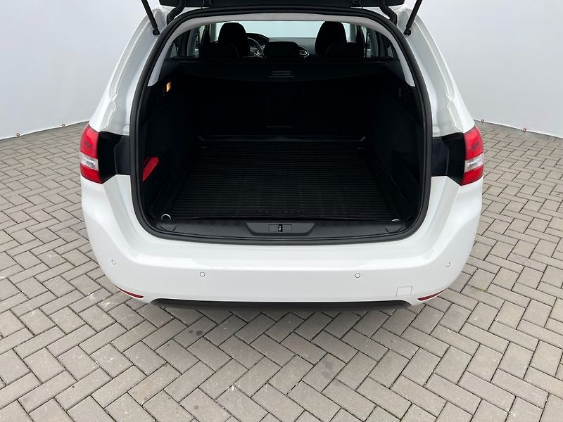 Peugeot 308 (2019) SW 1.2PT 96kW! ČR+1.majitel! - fotka 10 z 35