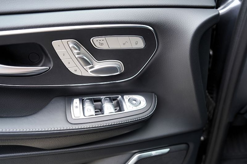 Mercedes-Benz Třídy V V300dL AMG/Burm/ČR/240 PS/6mís - fotka 19 z 50