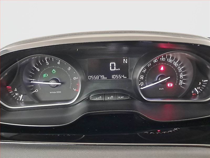 Peugeot 208 (2016) 1.2 PureTech, Automat - fotka 11 z 23