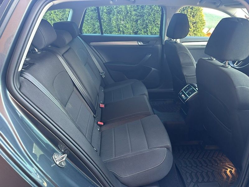 Škoda Superb 2.0 TDi 140kW 4x4 serviska - fotka 25 z 29