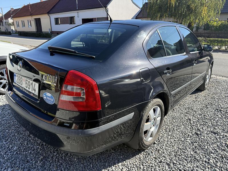 Škoda Octavia II 1.6 FSI ALU ROZVODY PEKNA - fotka 5 z 11