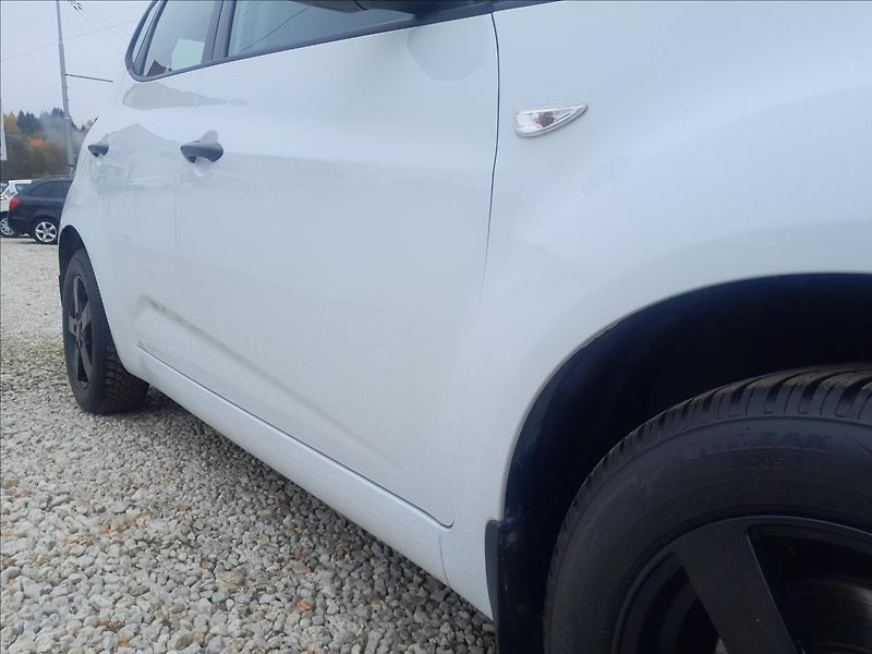 Kia Venga 1,4i16V 66kW - fotka 10 z 47