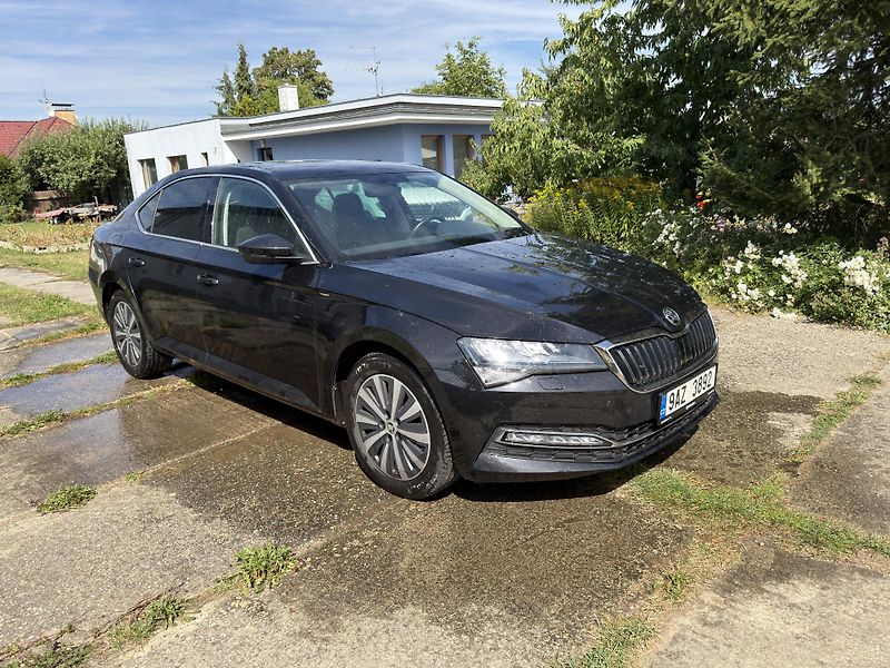 Škoda Superb (2023) - fotka 3 z 23