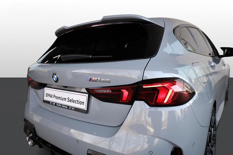 BMW Řada 1 M135 xDrive - fotka 15 z 23