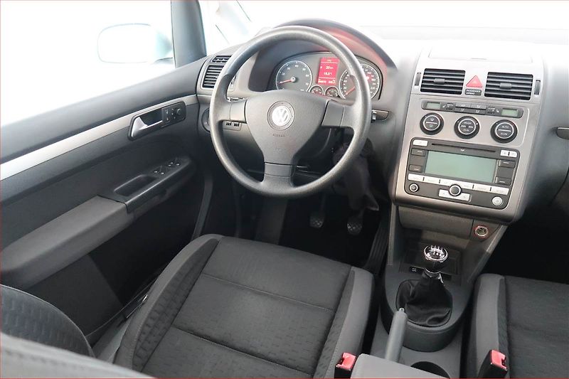 Volkswagen Touran (2007) Comfortline 1.4 TSI, Tažné - fotka 7 z 15