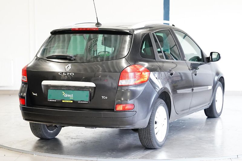 Renault Clio - fotka 2 z 19