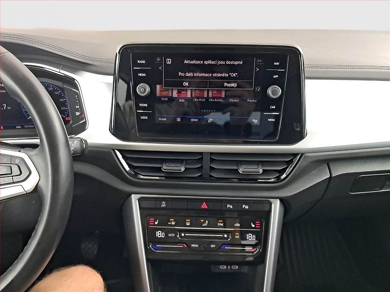 Volkswagen T-Roc (2025) 1.5 TSI - fotka 12 z 17