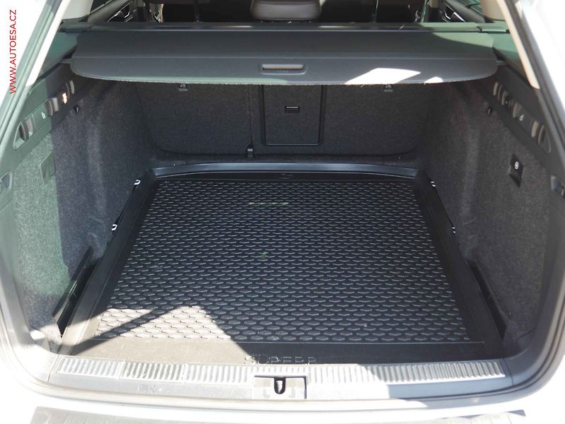 Škoda Superb (2016) 2.0TDi, ČR, DSG, bixen - fotka 8 z 28