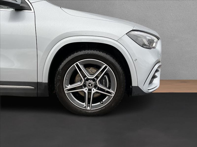 Mercedes-Benz GLA 200 d 4MATIC AMG Style Edition - fotka 21 z 21