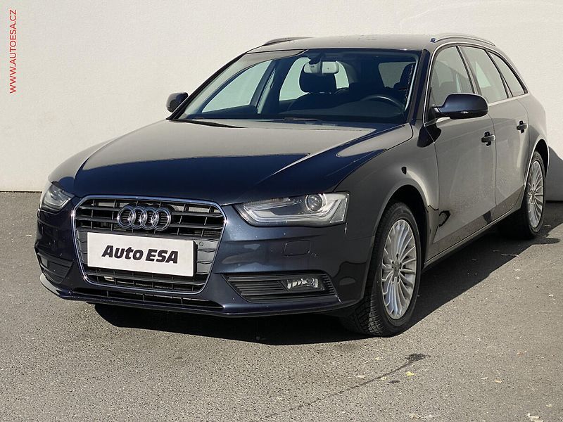 Audi A4 (2013) 2.0 TDi Avant, AC, xenon - fotka 3 z 17