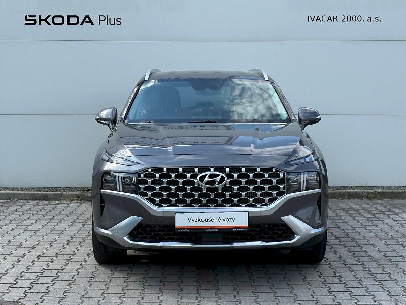 Hyundai Santa Fe (2023) 2.2 CRDi 142 kW 4x4 - fotka 4 z 22