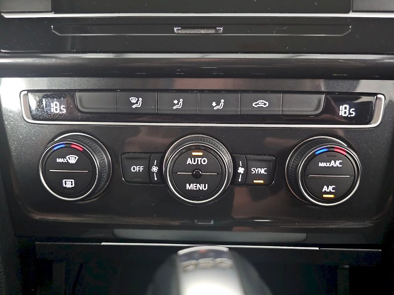 Volkswagen Golf Variant (2019) 1,0 TSI 85kW 7DSG Comfortline - fotka 18 z 26