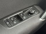 Volkswagen Touran (2017) 1.4TSi Highline 7míst RZV - náhled 25
