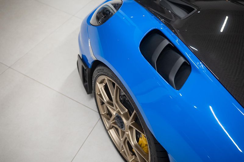 Porsche Cayman (2025) GT4 RS Weissach | PCCB | Lift - fotka 6 z 62