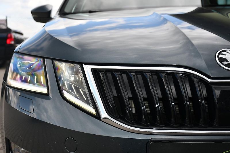 Škoda Octavia 2.0TDi STYLE VIRTUAL ACC ČR - fotka 53 z 54