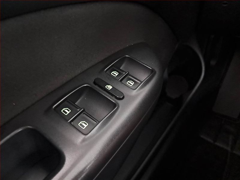 Škoda Octavia (2012) 1.4 TSI, Tempomat - fotka 17 z 18