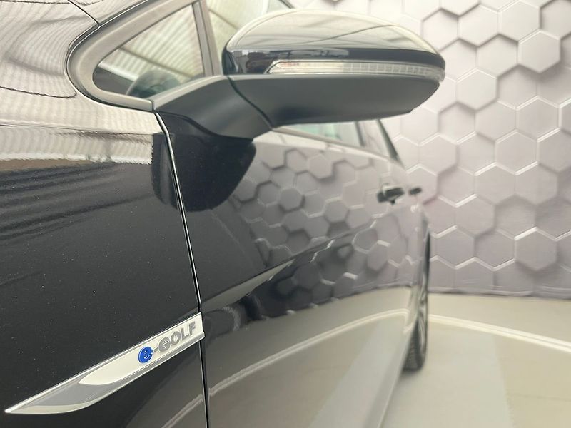 Volkswagen e-Golf 93,1% SoH, tep.čerp. virtual k - fotka 34 z 95