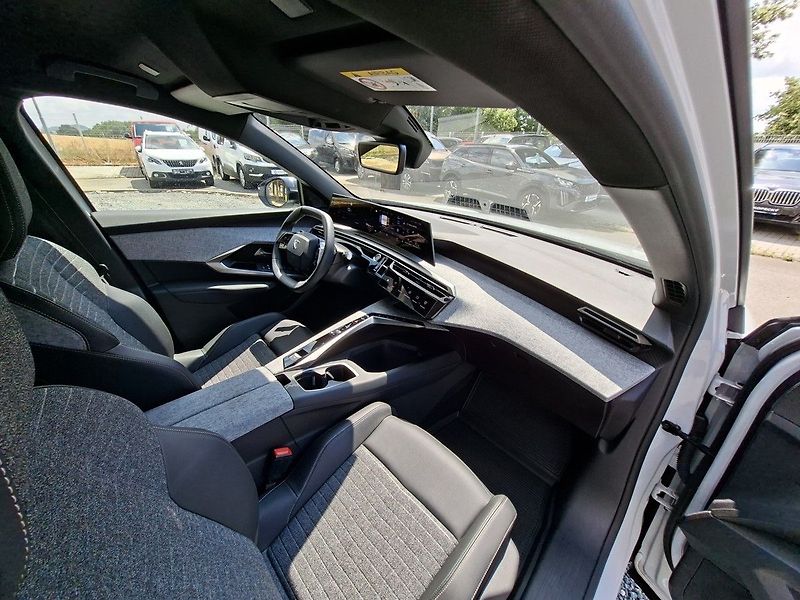 Peugeot 3008 ALLURE HYBRID 145k e-DCS6 - fotka 14 z 29