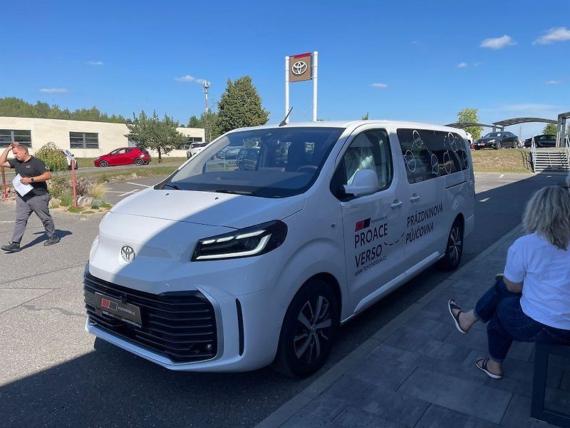 Toyota ProAce Verso 8 AT AE Family 8S - fotka 3 z 26