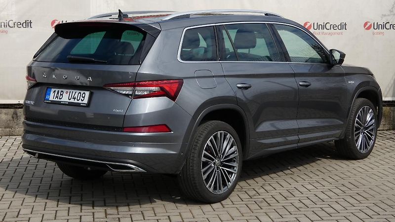 Škoda Kodiaq 2,0 TSI 140 kW L&K 4x4 DSG - fotka 3 z 26