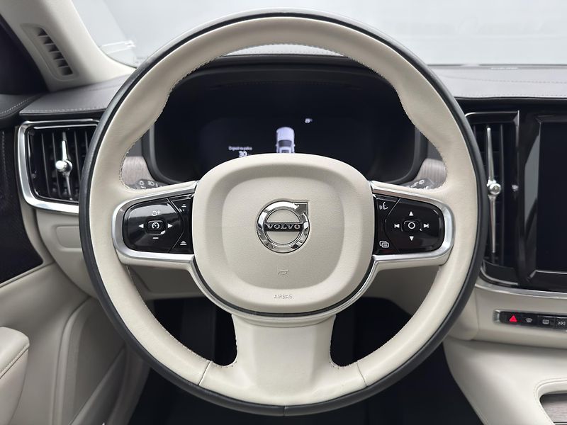 Volvo V90 B5 AWD ULTIMATE POLESTAR AUT  - fotka 3 z 49
