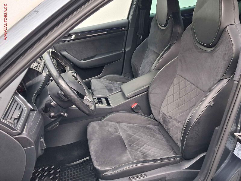 Škoda Superb (2019) 2.0 TDi, Sportline, DSG - fotka 9 z 21