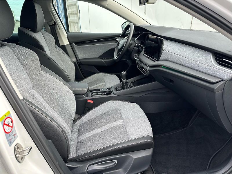 Škoda Octavia 1,5 TSI / 110 kW TOP Selection - fotka 24 z 25