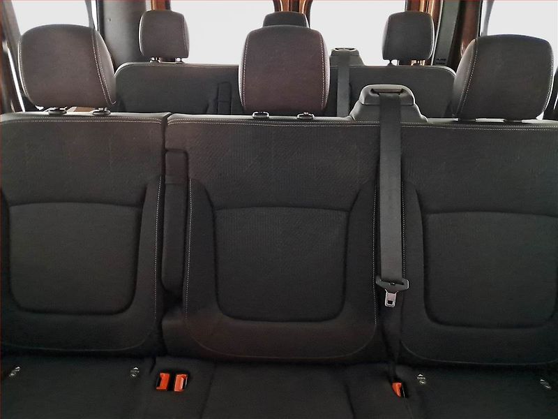 Renault Trafic (2016) 1.6 dCi, Bus, 8Míst, ČR - fotka 10 z 18