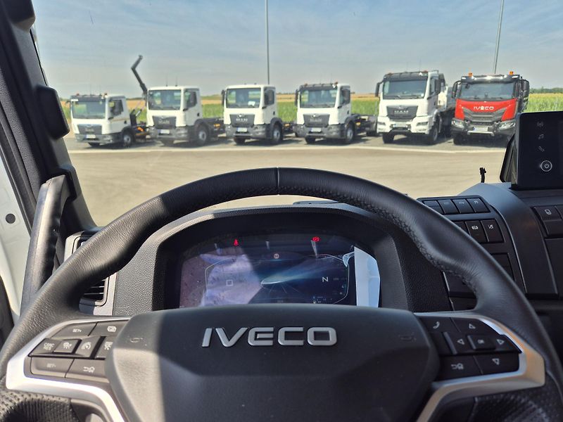 Iveco Eurocargo 180E28 HIAB 102 KONTEJNER  - fotka 15 z 23