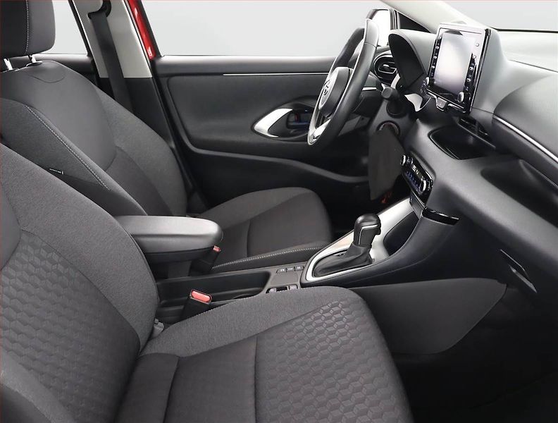 Toyota Yaris (2022) 1.5 VVT-i Hybrid, Automat, ČR - fotka 9 z 22