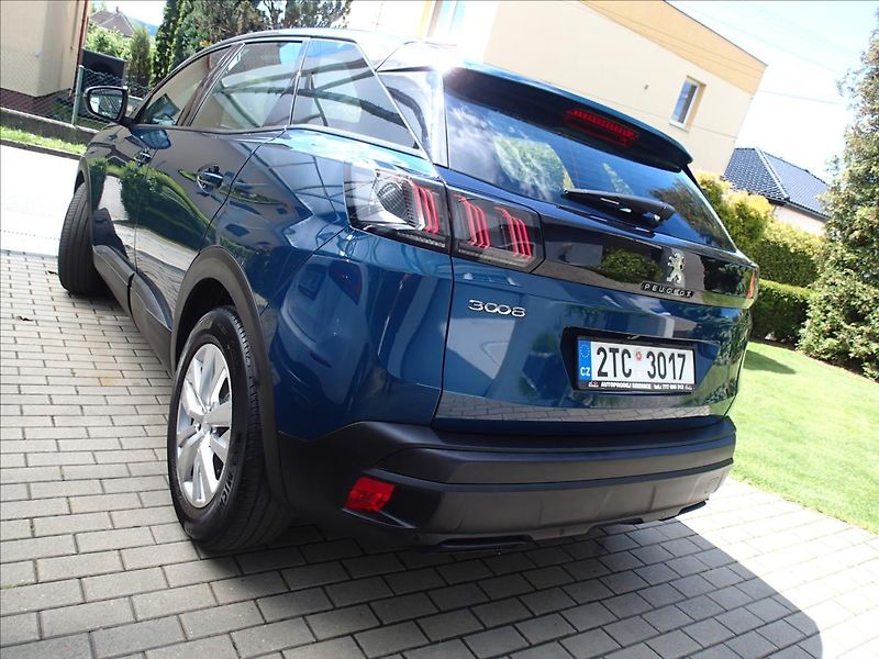 Peugeot 3008 1,2 CZ, 1.Majitel, serv. kn - fotka 10 z 48