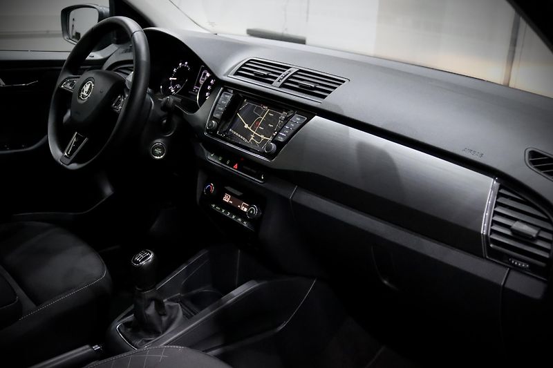 Škoda Fabia 3 1.0 TSI 81 kW - fotka 13 z 35