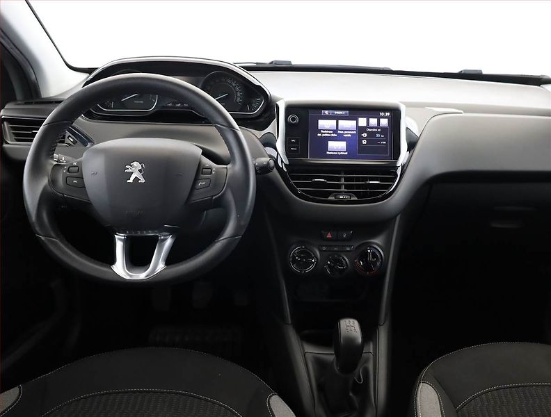 Peugeot 208 (2016) 1.2 PureTech, Serv.kniha - fotka 10 z 16