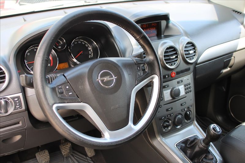 Opel Antara 2,0 CDTi  4X4,TAŽNÉ - fotka 21 z 27