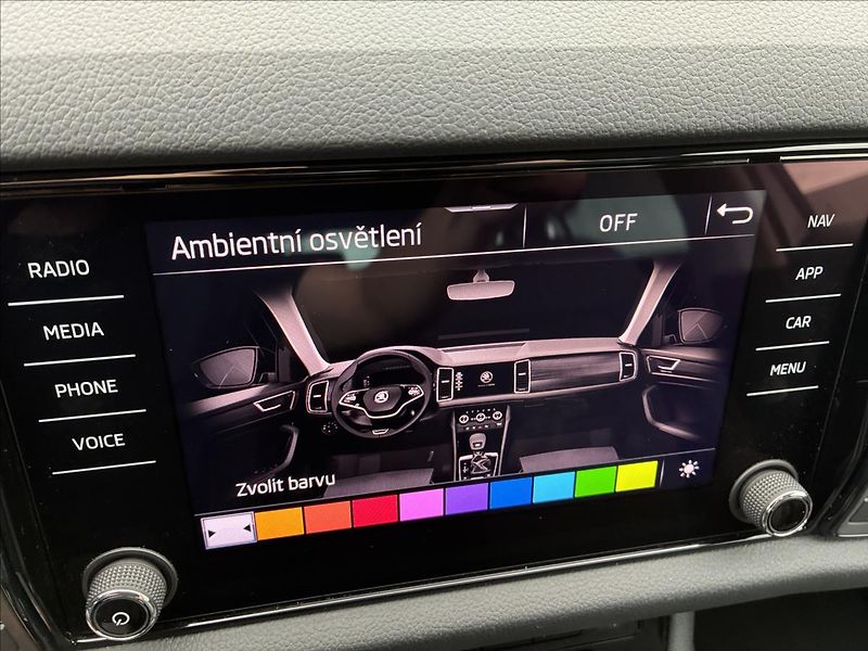 Škoda Kodiaq 2,0 TDI TAŽNÉ KEYLESS KAMERA - fotka 31 z 36