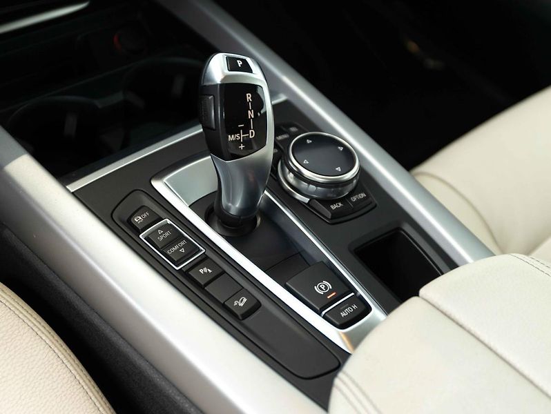 BMW X5 xDrive30d - fotka 17 z 22