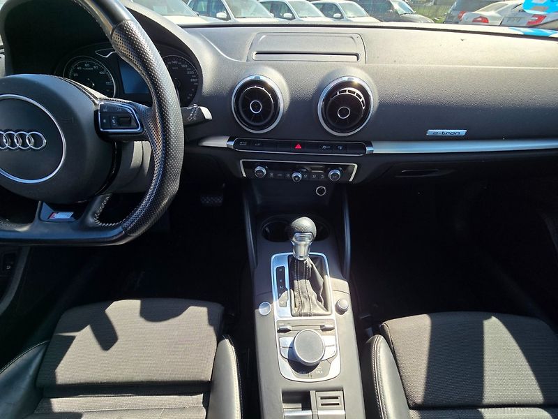 Audi A3 (2015) 1.4 TFSi Sportback E-T - fotka 15 z 24