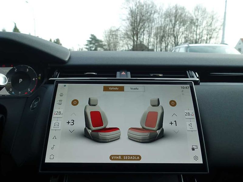 Land Rover Range Rover Velar 3,0 Dynamic SE D300 4x4 aut. - fotka 27 z 38